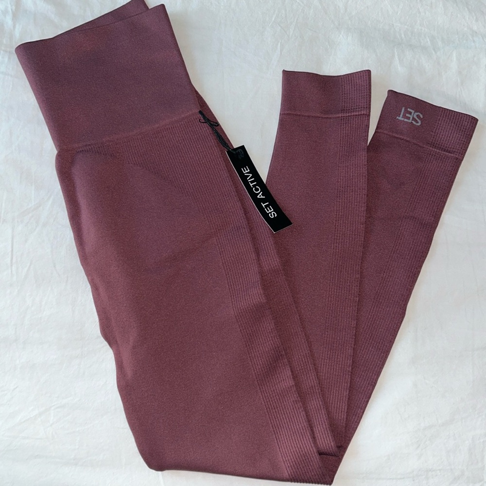 Set Active Seamless leggings Brand New With Tags XS